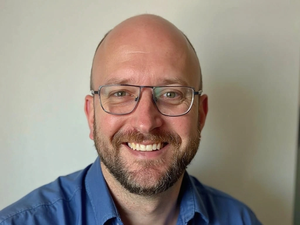 Michael Roberts's avatar